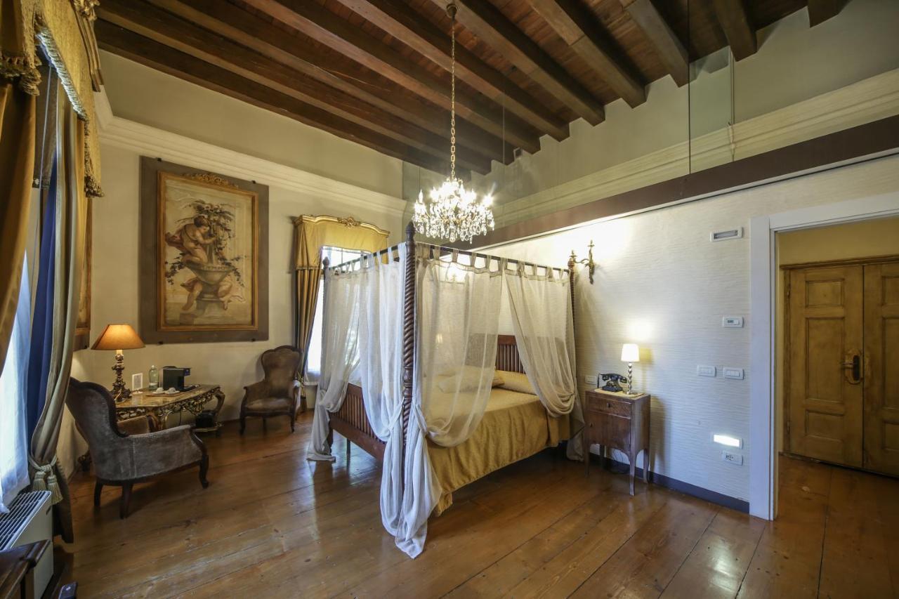 Relais Castello Bevilacqua Exterior foto